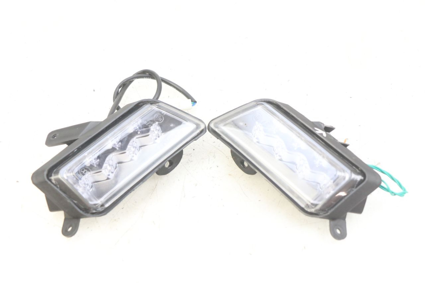 photo de INTERMITENTE DELANTERO ORCAL CAVARO 4T 50 (2019 - 2023) - Vista principal