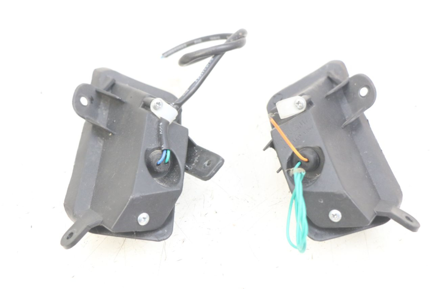 photo de INTERMITENTE DELANTERO ORCAL CAVARO 4T 50 (2019 - 2023) - Primer plano técnico