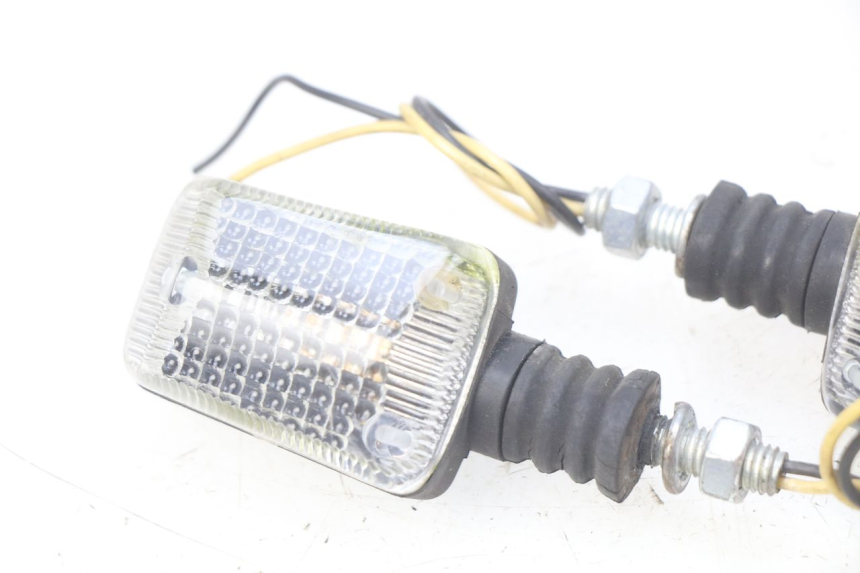 photo de INTERMITENTE DELANTERO HONDA CB 500 (1997 - 2003) - Vista general del producto