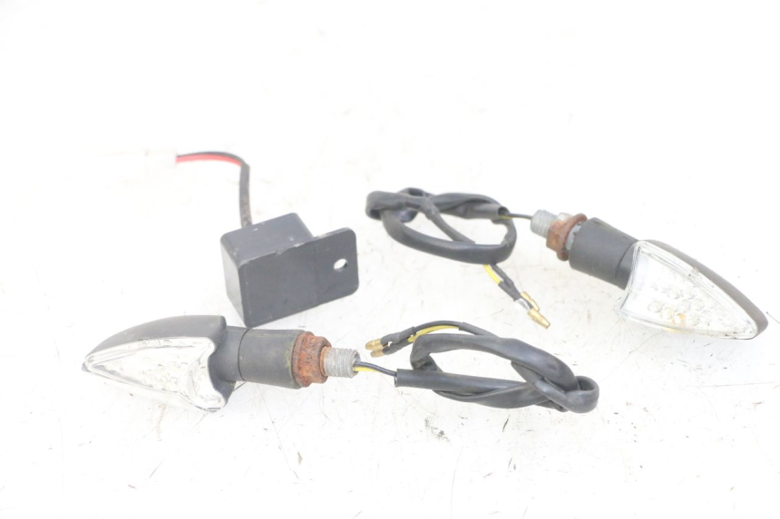 photo de DELANTERO INTERMITENTE HONDA CBF 500 (2004 - 2007) - Vista principal