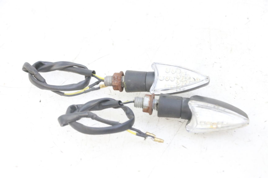 photo de DELANTERO INTERMITENTE HONDA CBF 500 (2004 - 2007) - Vista general del producto