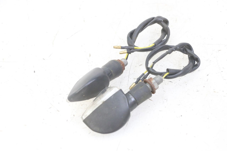 photo de DELANTERO INTERMITENTE HONDA CBF 500 (2004 - 2007) - Estado de la superficie y material