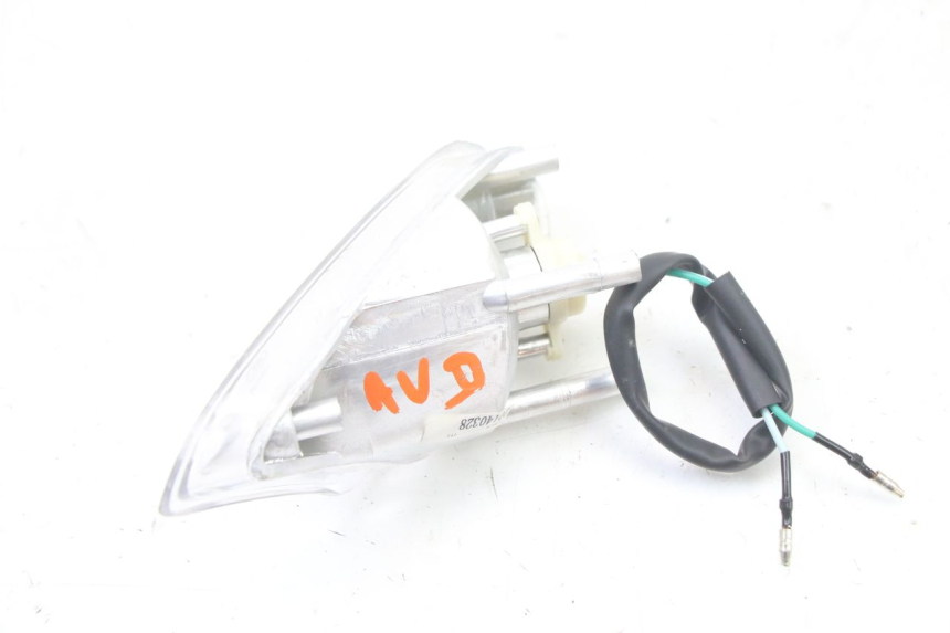 photo de INTERMITENTE DELANTERO DERECHO KYMCO AGILITY 4T 50 (2005 - 2018) - Primer plano técnico