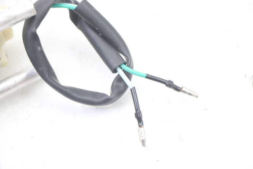 photo de INTERMITENTE DELANTERO DERECHO KYMCO AGILITY 4T 50 (2005 - 2018) - Vista general del producto