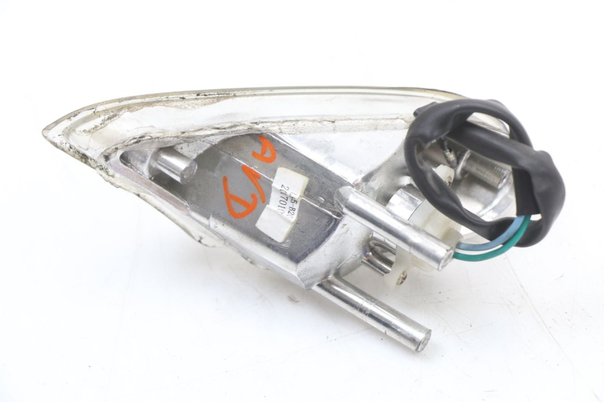 photo de DELANTERO DERECHO INTERMITENTE KYMCO AGILITY FR 2T 50 (2012 - 2017) - Primer plano técnico