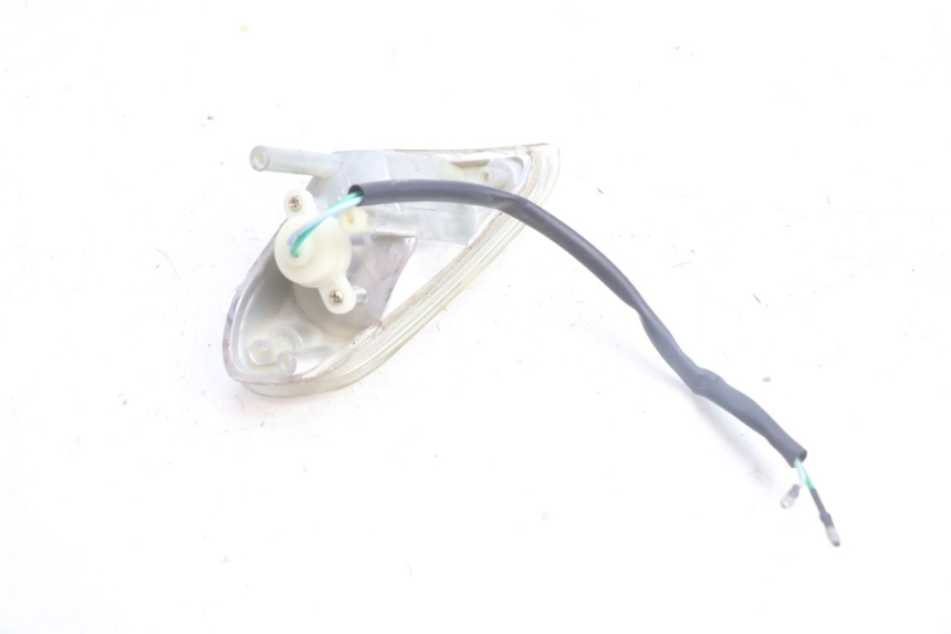 photo de DELANTERO DERECHO INTERMITENTE KYMCO AGILITY FR 2T 50 (2012 - 2017) - Primer plano técnico