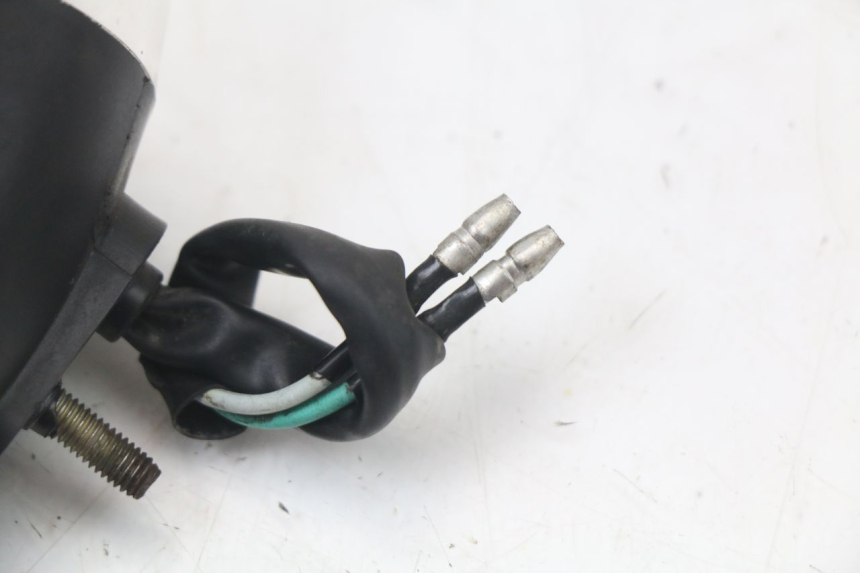 photo de DELANTERO DERECHO INTERMITENTE KYMCO AGILITY PREMIUM 50 (2007 - 2010) - Primer plano técnico