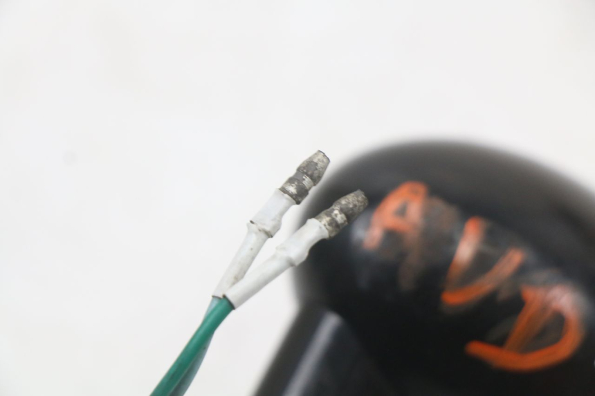 photo de DELANTERO DERECHO INTERMITENTE KYMCO AGILITY RS 4T 50 (2009 - 2013) - Primer plano técnico