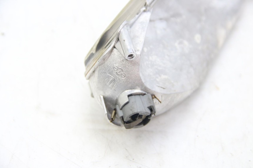 photo de INTERMITENTE DELANTERO DERECHO APRILIA ATLANTIC 500 (2002 - 2003) - Otra vista del artículo