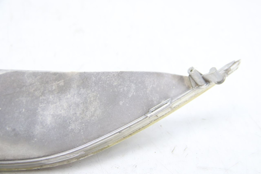 photo de INTERMITENTE DELANTERO DERECHO APRILIA ATLANTIC 500 (2002 - 2003) - Detalles de los puntos de fijación