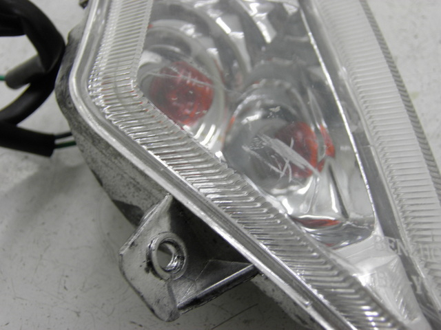 photo de DELANTERO DERECHO INTERMITENTE BENZHOU YY50QT31 VINTAGE 50 (2009 - 2012) - Detalle de la pieza