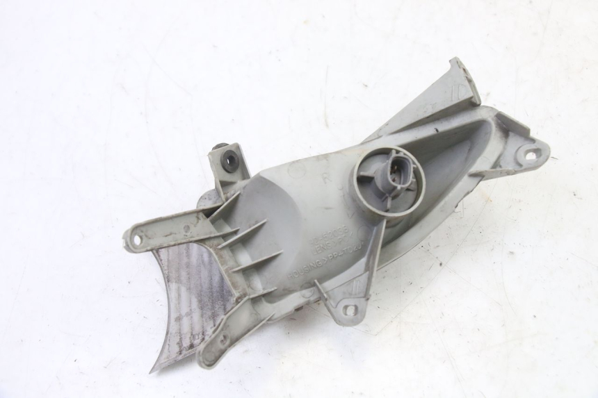 photo de INTERMITENTE DELANTERO DERECHO SUZUKI BURGMAN 125 (2007 - 2014) - Primer plano técnico