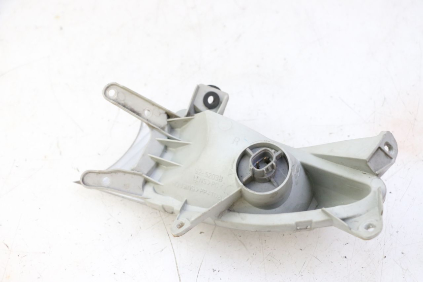 photo de INTERMITENTE DELANTERO DERECHO SUZUKI BURGMAN 125 (2007 - 2014) - Otra perspectiva