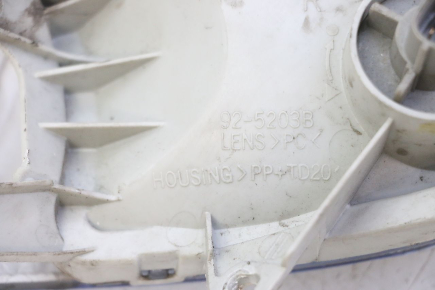 photo de INTERMITENTE DELANTERO DERECHO SUZUKI BURGMAN 125 (2007 - 2014) - Detalle de la pieza