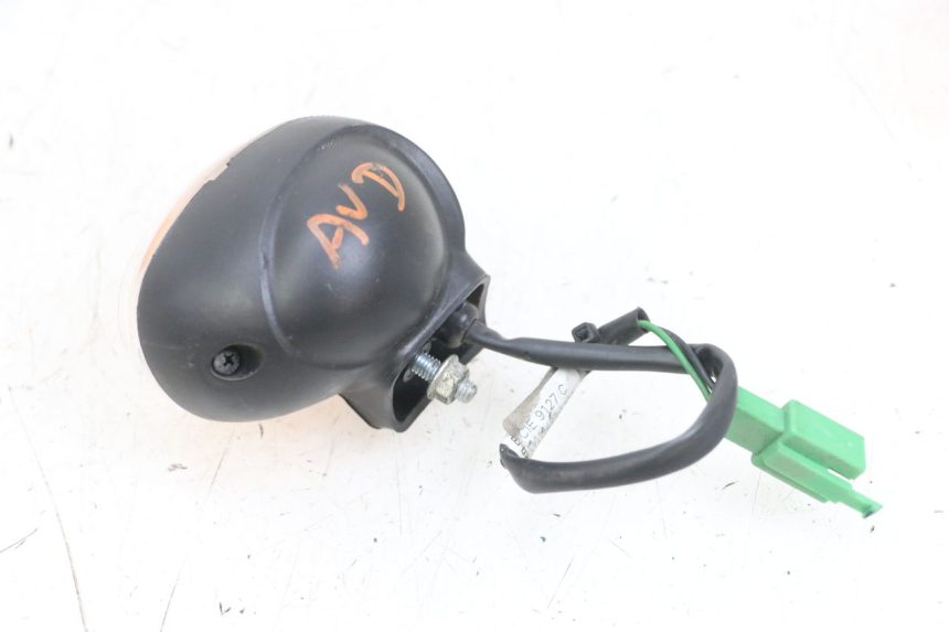 photo de INTERMITENTE DELANTERO DERECHO YAMAHA BW'S EASY 50 (2013 - 2016) - Otra perspectiva