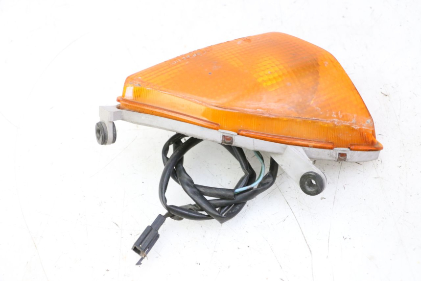 photo de DELANTERO DERECHO INTERMITENTE HONDA CBR F SC25 1000 (1989 - 1992) - Recambio usado revisado