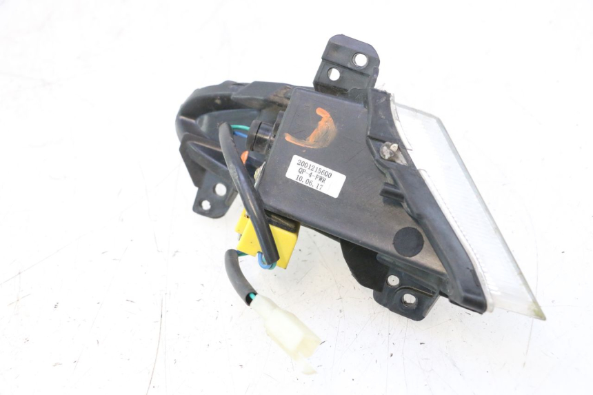 photo de DELANTERO DERECHO INTERMITENTE PEUGEOT CITYSTAR 2T 50 (2018 - 2021) - Recambio usado revisado