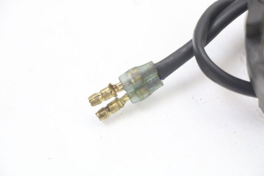 photo de DELANTERO DERECHO INTERMITENTE APRILIA CLASSIC 125 (1995 - 2001) - Primer plano técnico