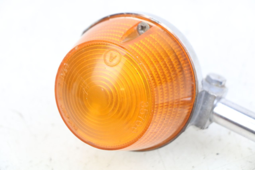 photo de INTERMITENTE DELANTERO DERECHO HONDA CM 125 (1983 - 2003) - Marcados y referencias originales