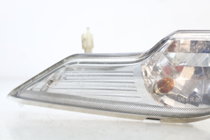 photo de INTERMITENTE DELANTERO DERECHO KYMCO DINK 4T 50 (2007 - 2018) - Detalle de la pieza