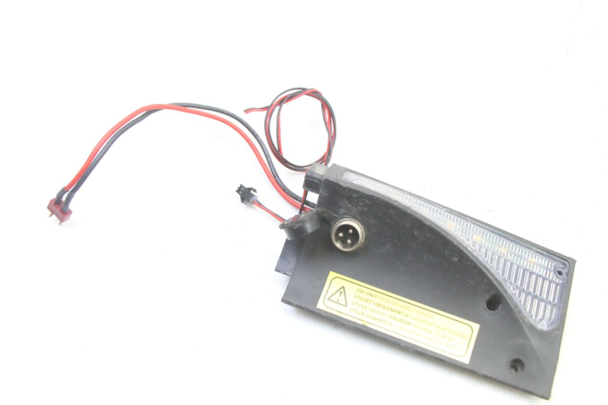 photo de DELANTERO DERECHO INTERMITENTE URBANGLIDE E-CROSS PRO 1 - Vista principal