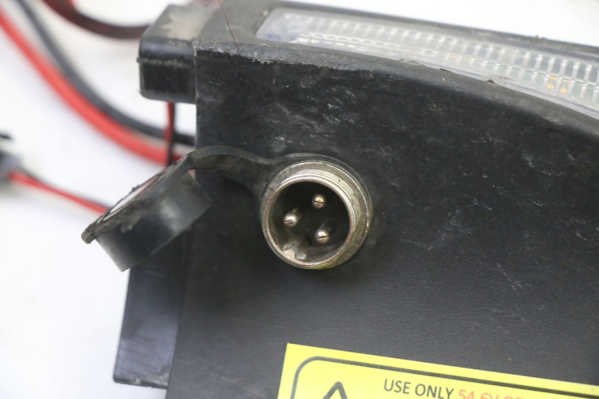 photo de DELANTERO DERECHO INTERMITENTE URBANGLIDE E-CROSS PRO 1 - Zoom estado de uso