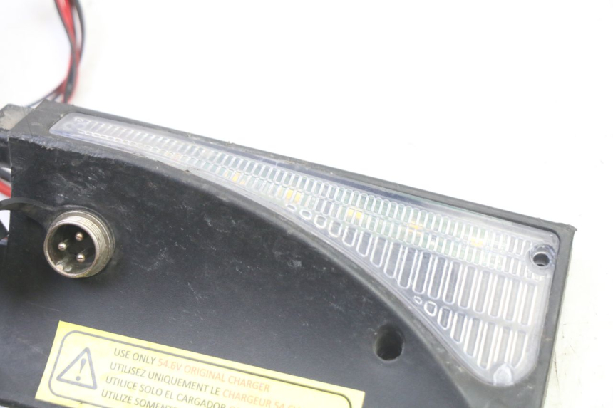 photo de DELANTERO DERECHO INTERMITENTE URBANGLIDE E-CROSS PRO 1 - Otra perspectiva