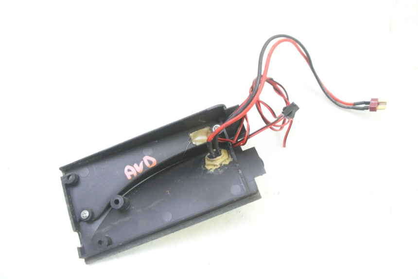 photo de DELANTERO DERECHO INTERMITENTE URBANGLIDE E-CROSS PRO 1 - Detalles de los puntos de fijación