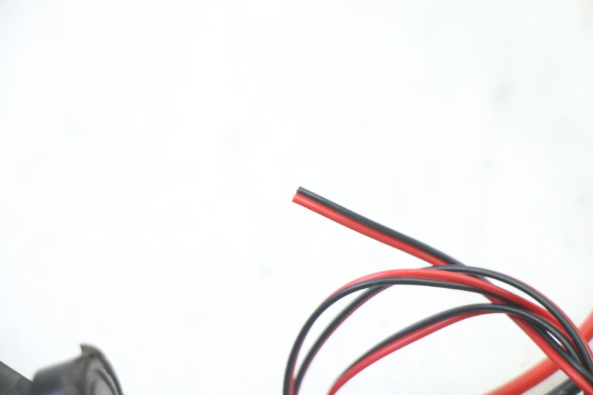 photo de DELANTERO DERECHO INTERMITENTE URBANGLIDE E-CROSS PRO 1 - Recambio usado revisado