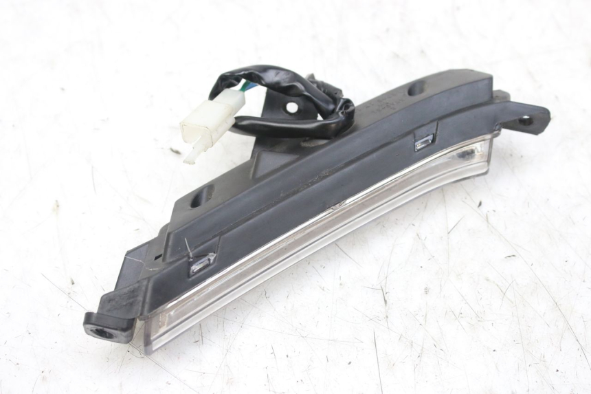 photo de INTERMITENTE DELANTERO DERECHO WAYSCRAL E-SPEED 1 (2022 - 2024) - Detalle de la pieza