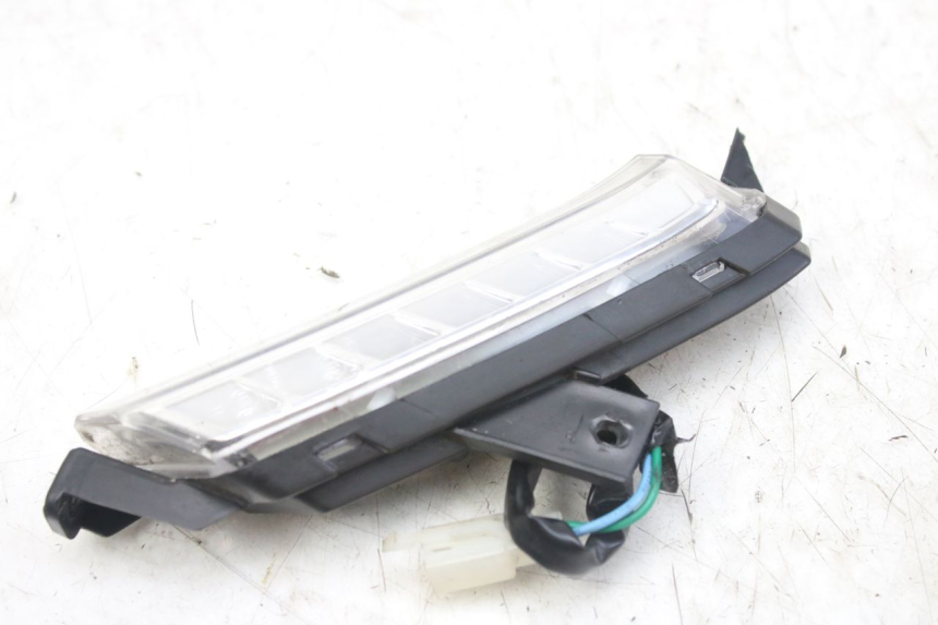 photo de INTERMITENTE DELANTERO DERECHO WAYSCRAL E-SPEED 1 (2022 - 2024) - Otra perspectiva