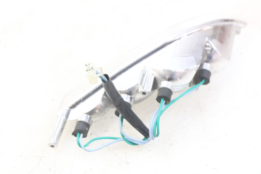 photo de INTERMITENTE DELANTERO DERECHO PEUGEOT E-VIVACITY 1 (2012 - 2018) - Otra perspectiva