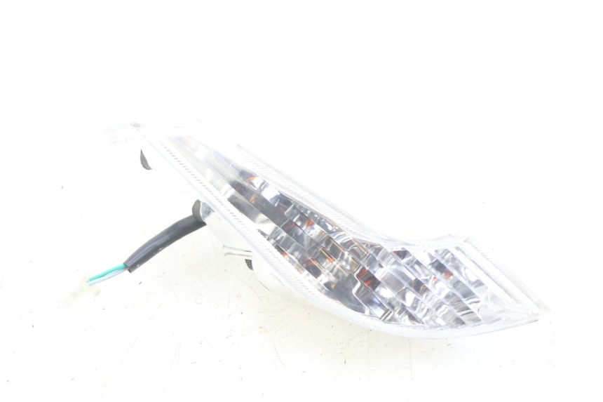 photo de INTERMITENTE DELANTERO DERECHO PEUGEOT E-VIVACITY 1 (2012 - 2018) - Primer plano técnico