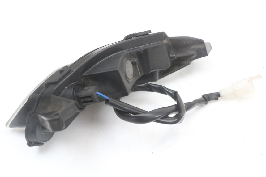 photo de DELANTERO DERECHO INTERMITENTE LONGJIA EASY MAX 125 (2020 - 2024) - Primer plano técnico