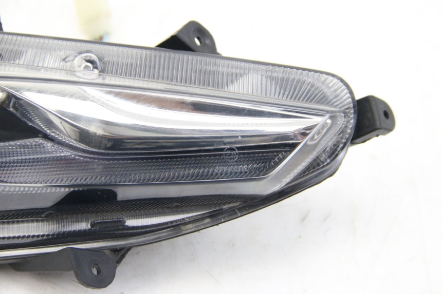 photo de INTERMITENTE DELANTERO DERECHO JM MOTORS EVOLIS 4T 50 (2018 - 2022) - Zoom estado de uso