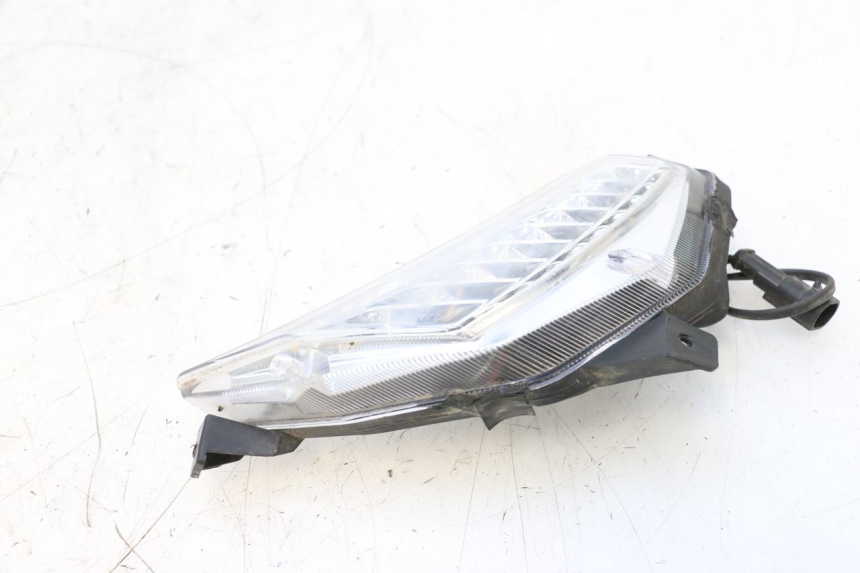 photo de INTERMITENTE DELANTERO DERECHO KEEWAY F-ACT FACT EVO 50 (2020 - 2026) - Estado de la superficie y material