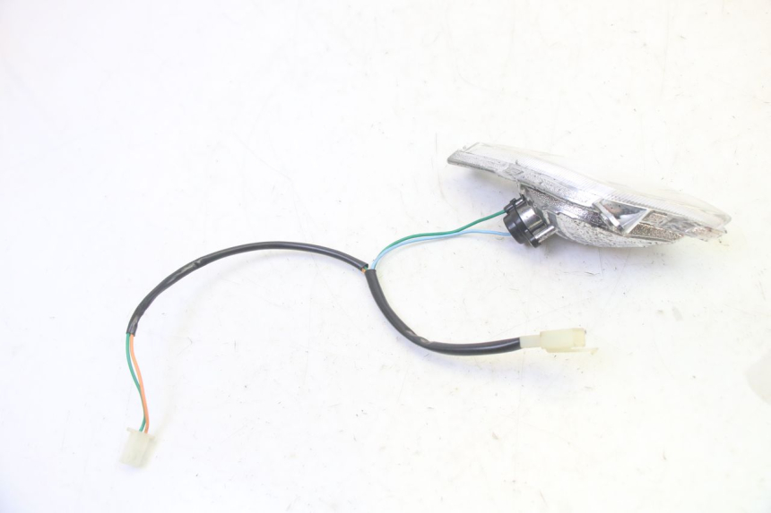 photo de DELANTERO DERECHO INTERMITENTE BTC FELICE SPORT 50 - Primer plano técnico