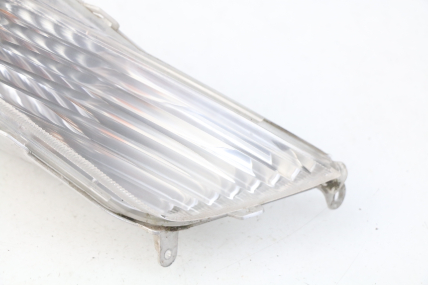 photo de DELANTERO DERECHO INTERMITENTE HONDA FES PANTHEON 125 (2003 - 2007) - Otra perspectiva