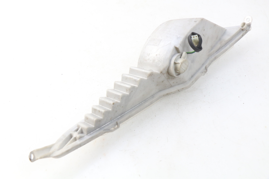 photo de DELANTERO DERECHO INTERMITENTE HONDA FES PANTHEON 125 (2003 - 2007) - Estado de la superficie y material