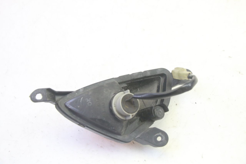 photo de INTERMITENTE DELANTERO DERECHO YAMAHA FJR ABS 1300 (2006 - 2012) - Primer plano técnico