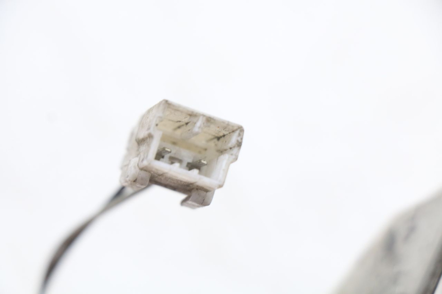 photo de DELANTERO DERECHO INTERMITENTE PIAGGIO FLY 4T 50 (2004 - 2010) - Primer plano técnico