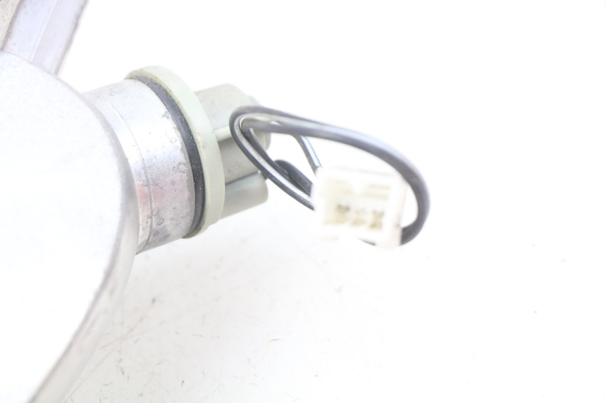 photo de DELANTERO DERECHO INTERMITENTE PIAGGIO FLY 100 (2006 - 2010) - Detalle de la pieza