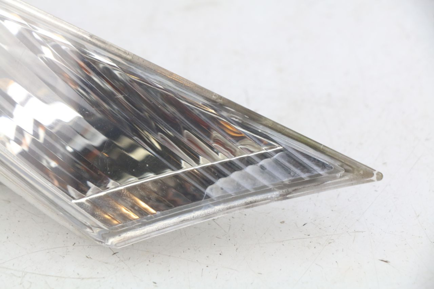 photo de INTERMITENTE DELANTERO DERECHO PEUGEOT GEOPOLIS 400 (2007 - 2013) - Detalles de los puntos de fijación