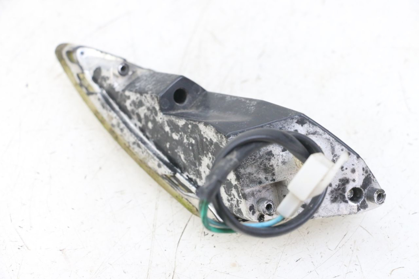 photo de DELANTERO DERECHO INTERMITENTE GOES WIKI 125 (2010 - 2015) - Detalles de los puntos de fijación