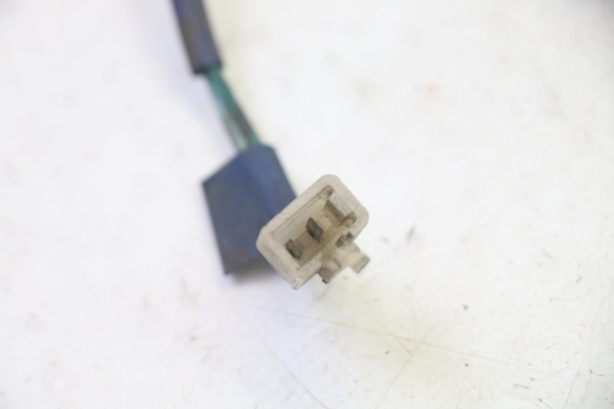 photo de DELANTERO DERECHO INTERMITENTE KYMCO GRAND DINK 125 (2002 - 2007) - Detalles de los puntos de fijación