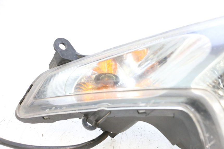 photo de DELANTERO DERECHO INTERMITENTE SYM GTS EVO 125 (2009 - 2013) - Detalle de la pieza