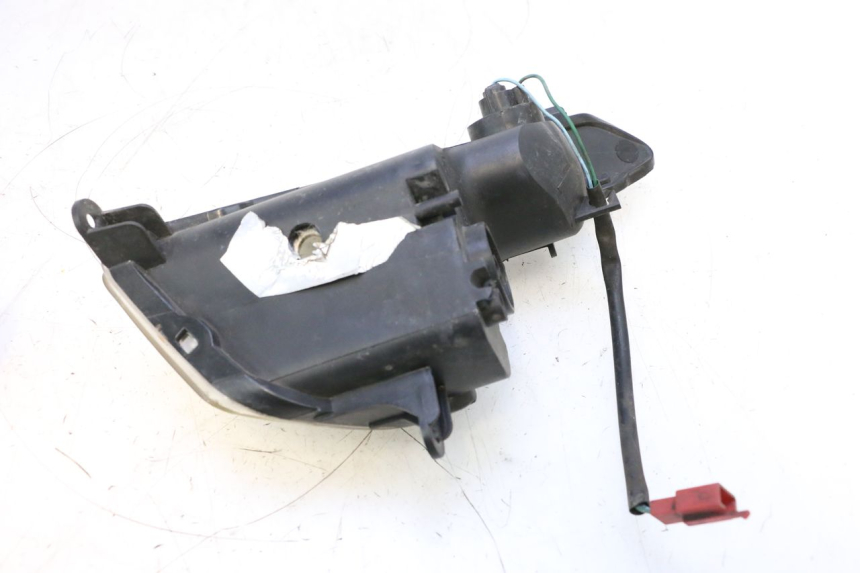 photo de DELANTERO DERECHO INTERMITENTE SYM GTS EVO 125 (2009 - 2013) - Detalles de los puntos de fijación