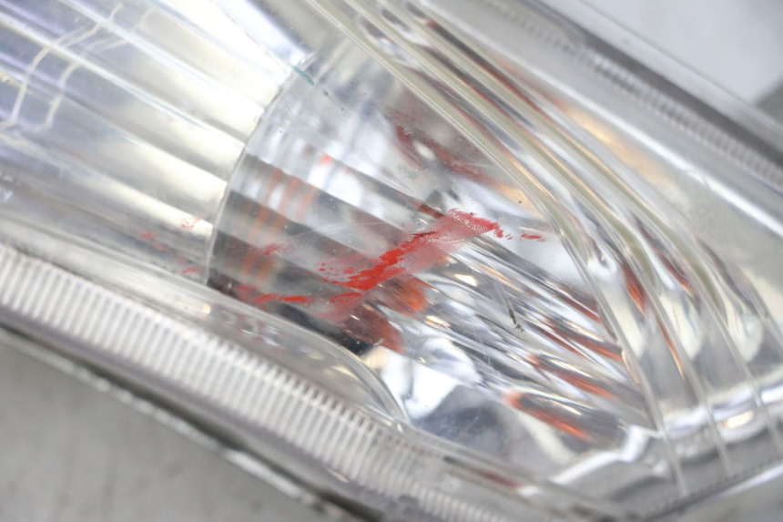 photo de DELANTERO DERECHO INTERMITENTE JM MOTORS GTS 125 (2015 - 2019) - Marcados y referencias originales