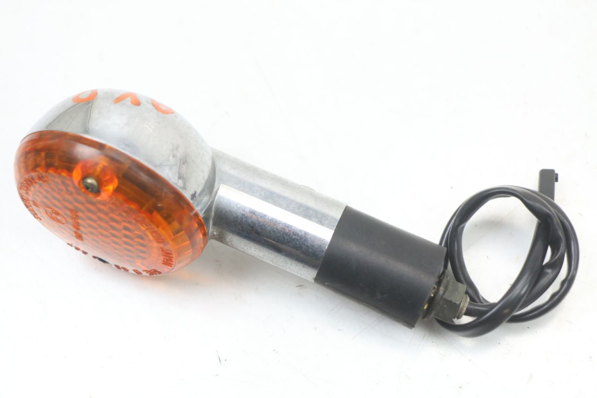 photo de DELANTERO DERECHO INTERMITENTE SUZUKI GZ MARAUDER 125 (1998 - 2004) - Zoom estado de uso