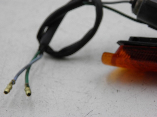 photo de DELANTERO DERECHO INTERMITENTE HONDA NH VISION 50 (1985 - 1994) - Zoom estado de uso